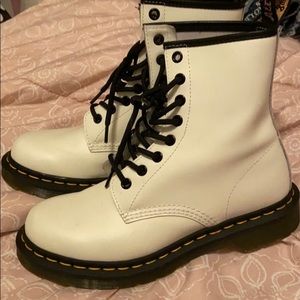 White doc martens NEVER WORN